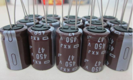 分析下黑金剛電容和紅寶石電容哪種好？